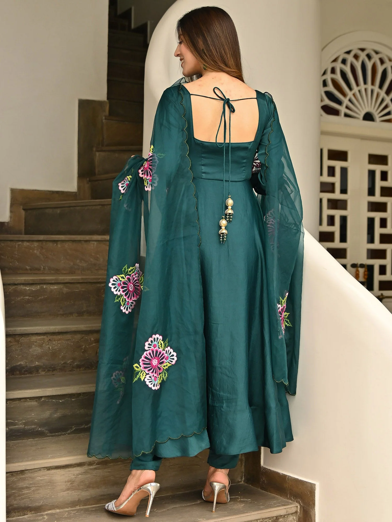 Green Anarkali Embroidered Dupatta - Image 6