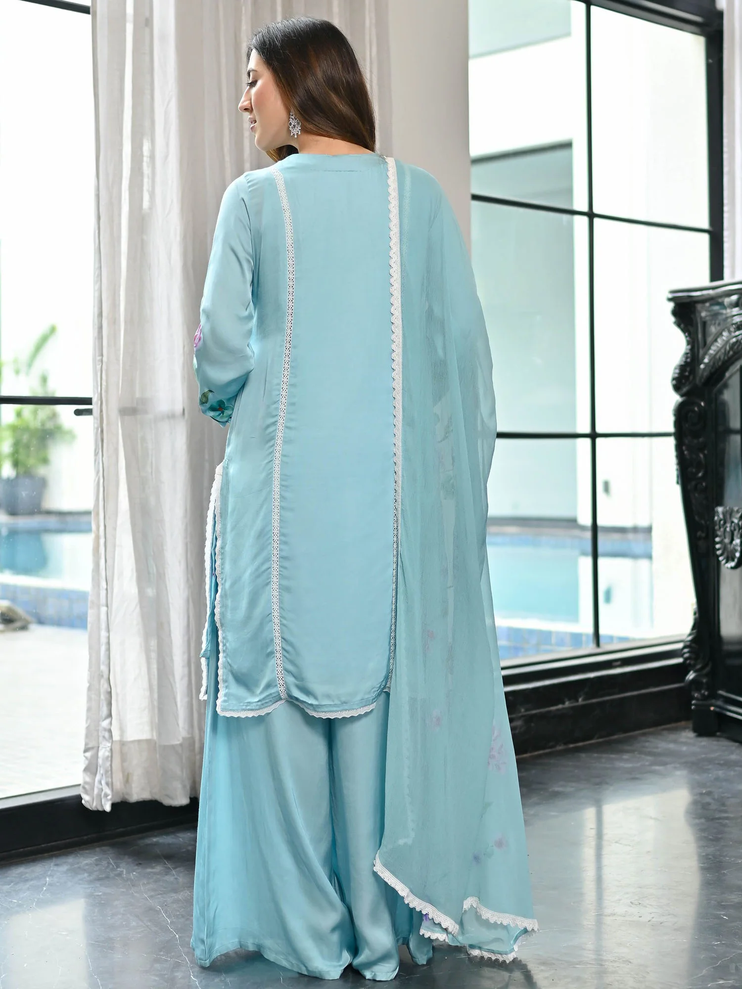 Kaarigiri Blue Kurta Set - Image 9