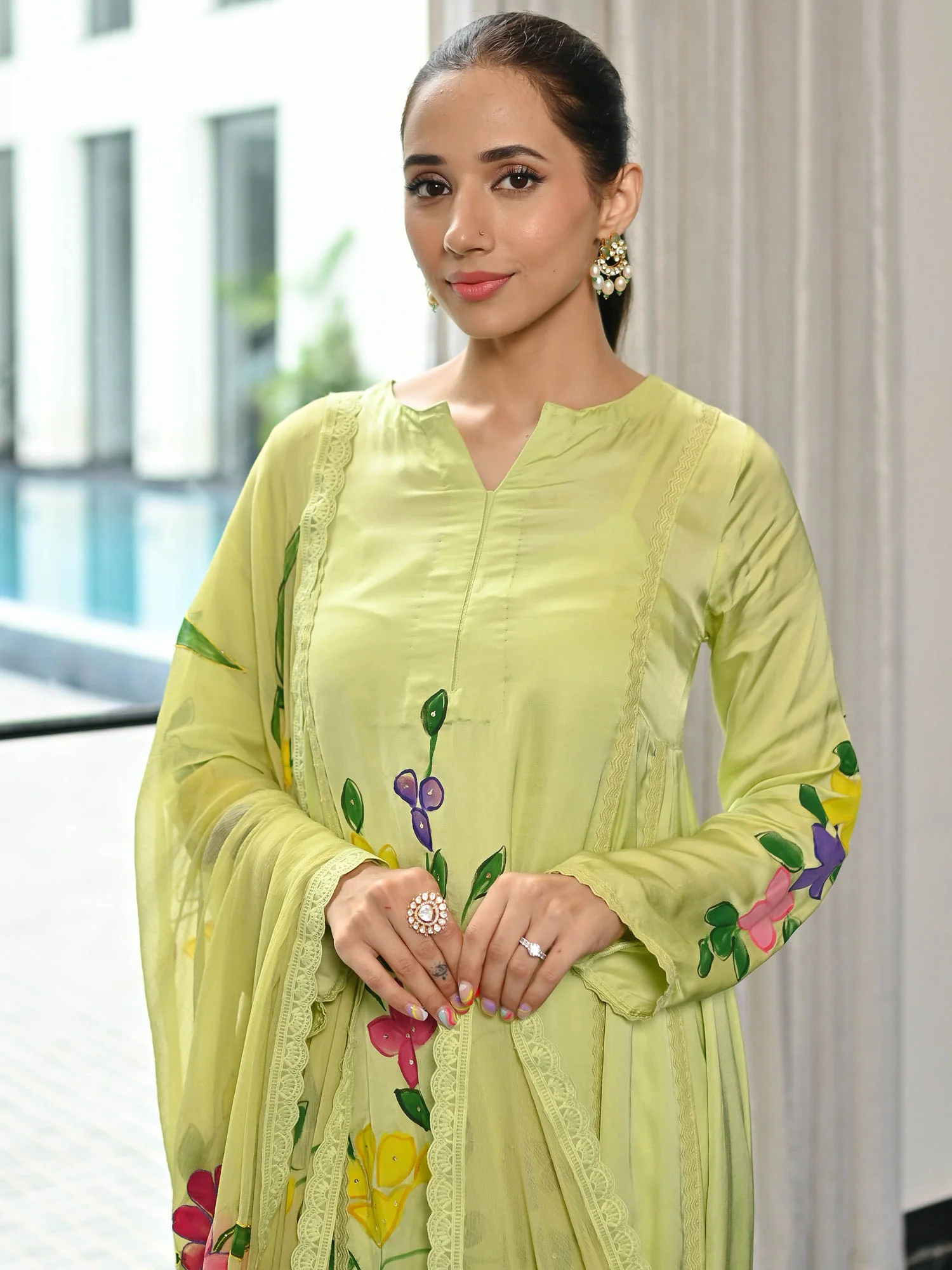 Kaarigiri Green Kurta Set - Image 7