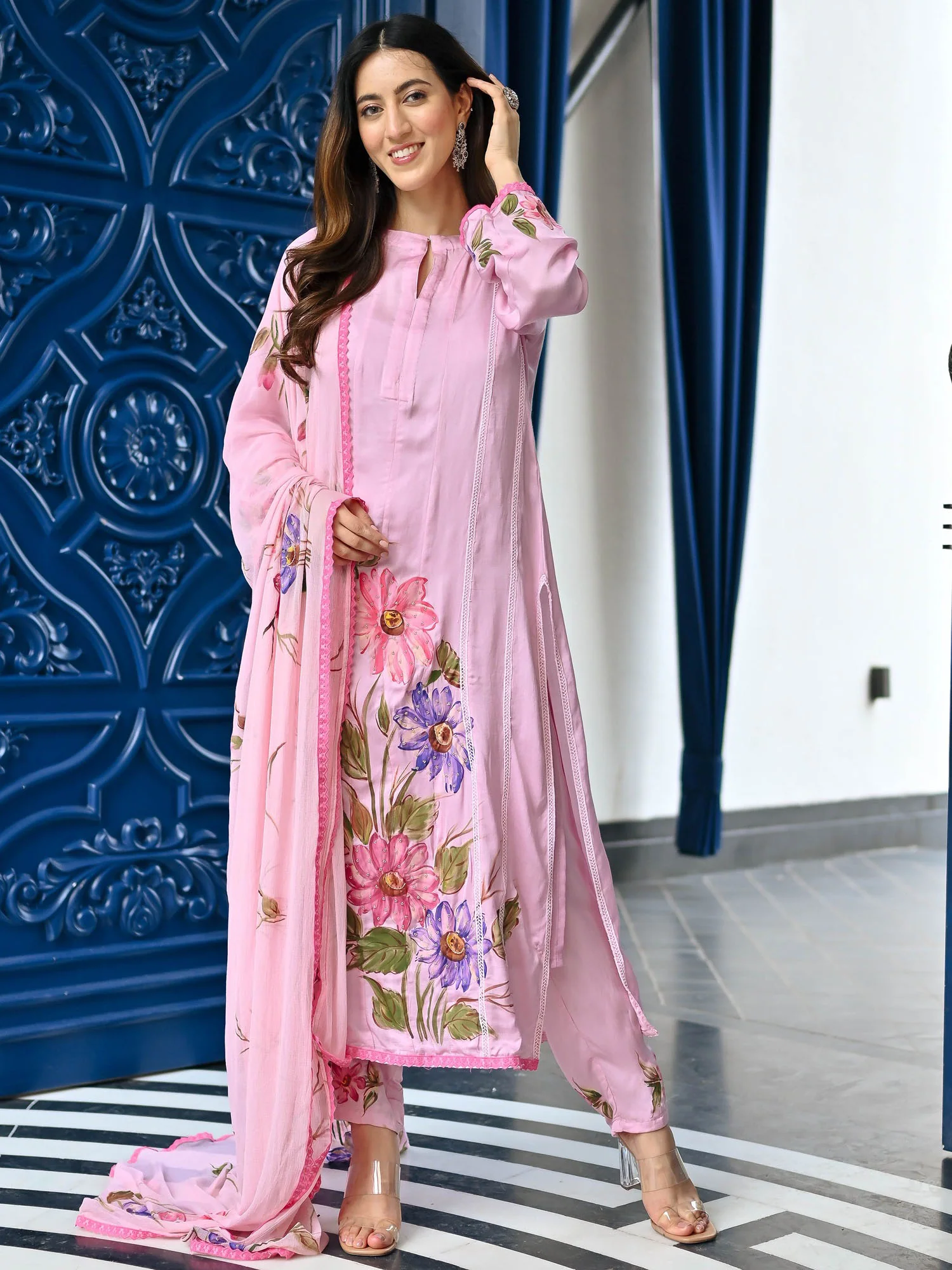 Kaarigiri Pink Kurta Set - Image 6