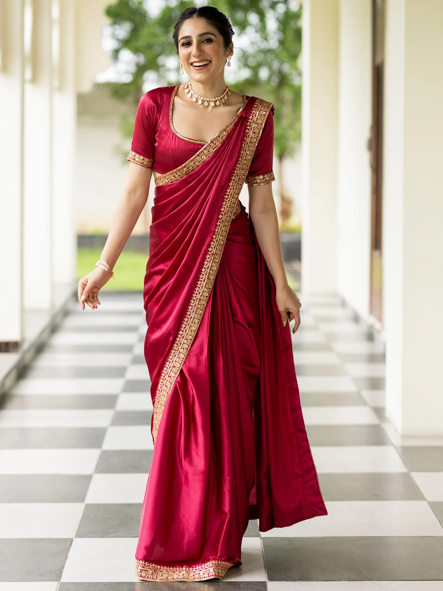 Majesty Red Saree - Image 4