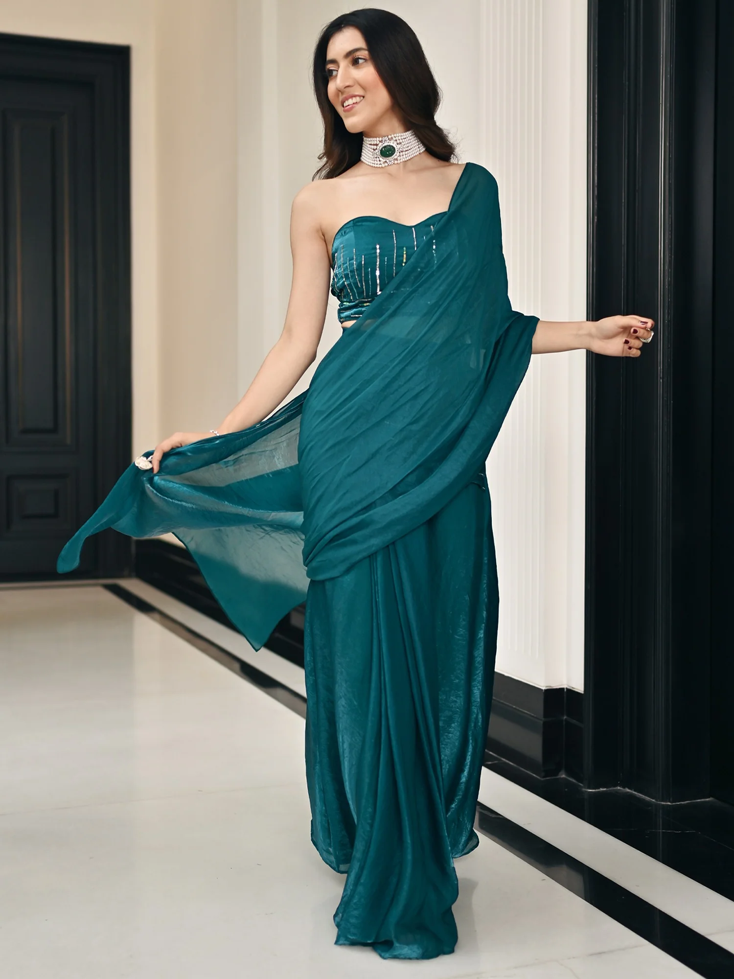 Nayra Turquoise Saree - Image 10