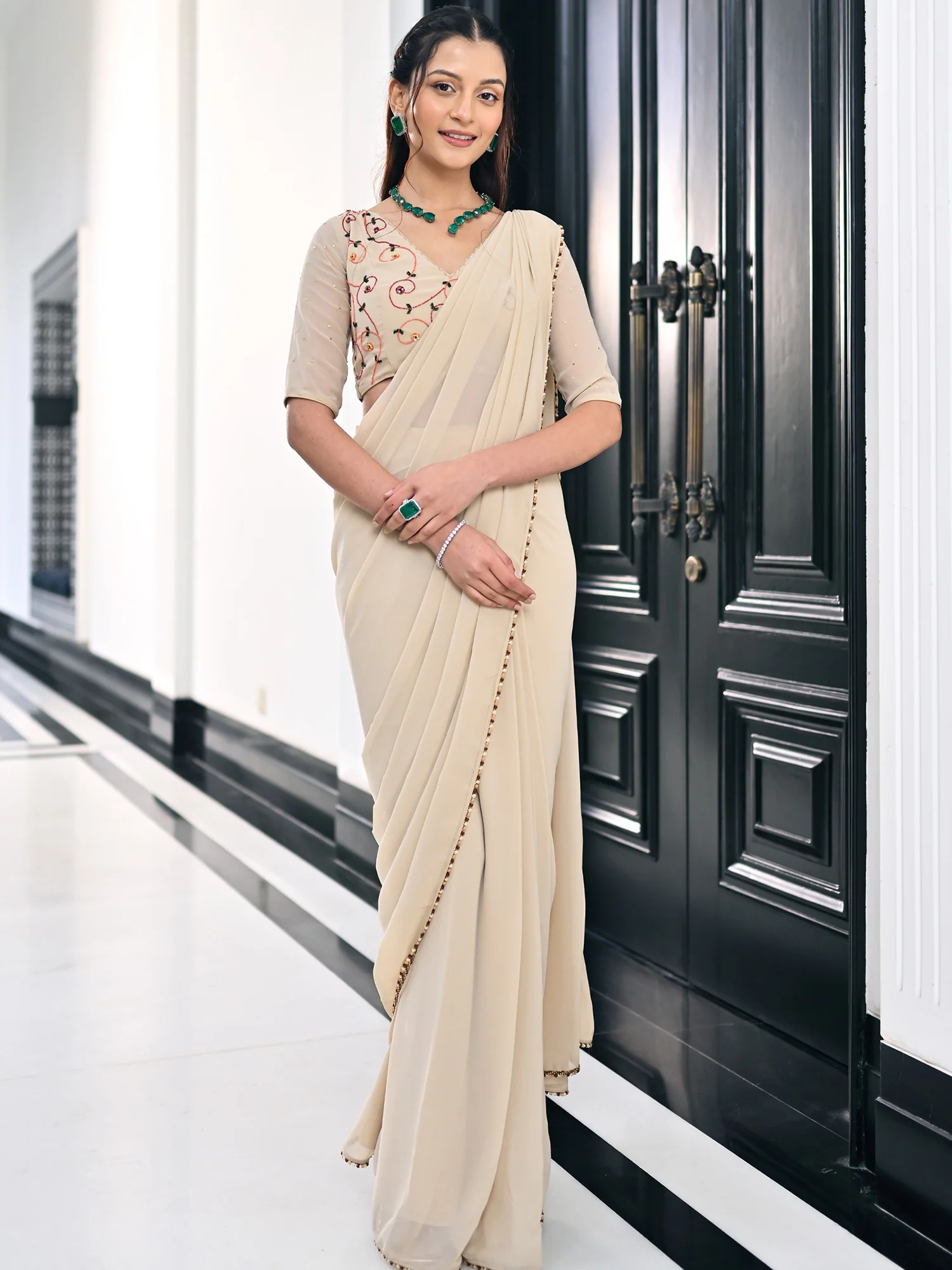 Phoolkari Beige Saree - Image 5
